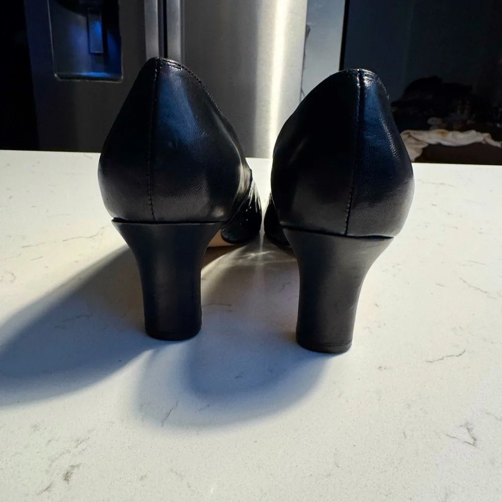Ros Hommerson Cynthia 10.5 N Vintage Style Black Leather Pumps